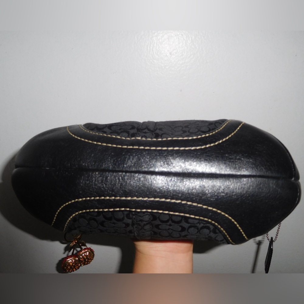Coach Black Shoulder Bag - Picture 6 of 8